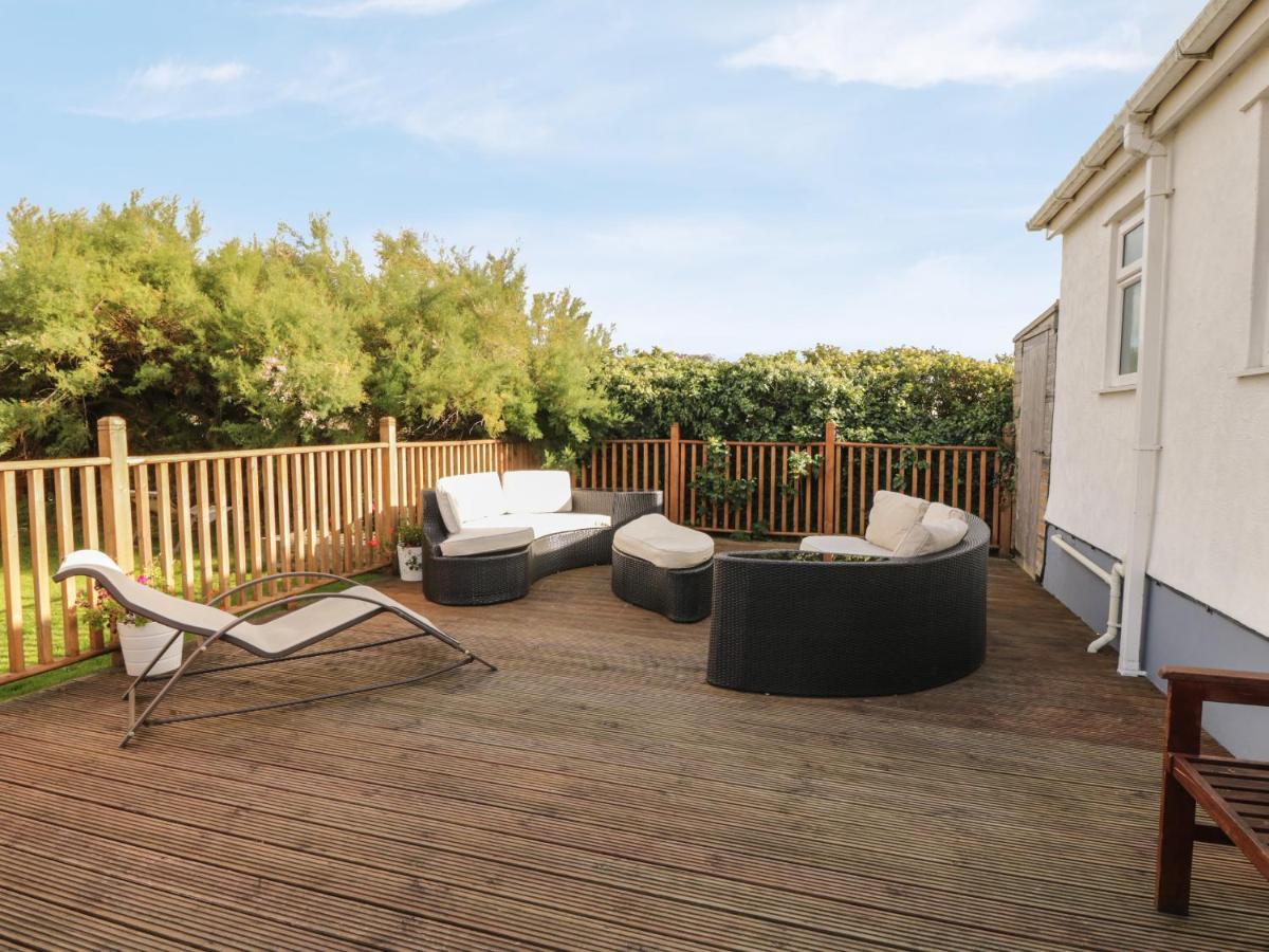 Coed Llai Villa Holyhead Exterior photo