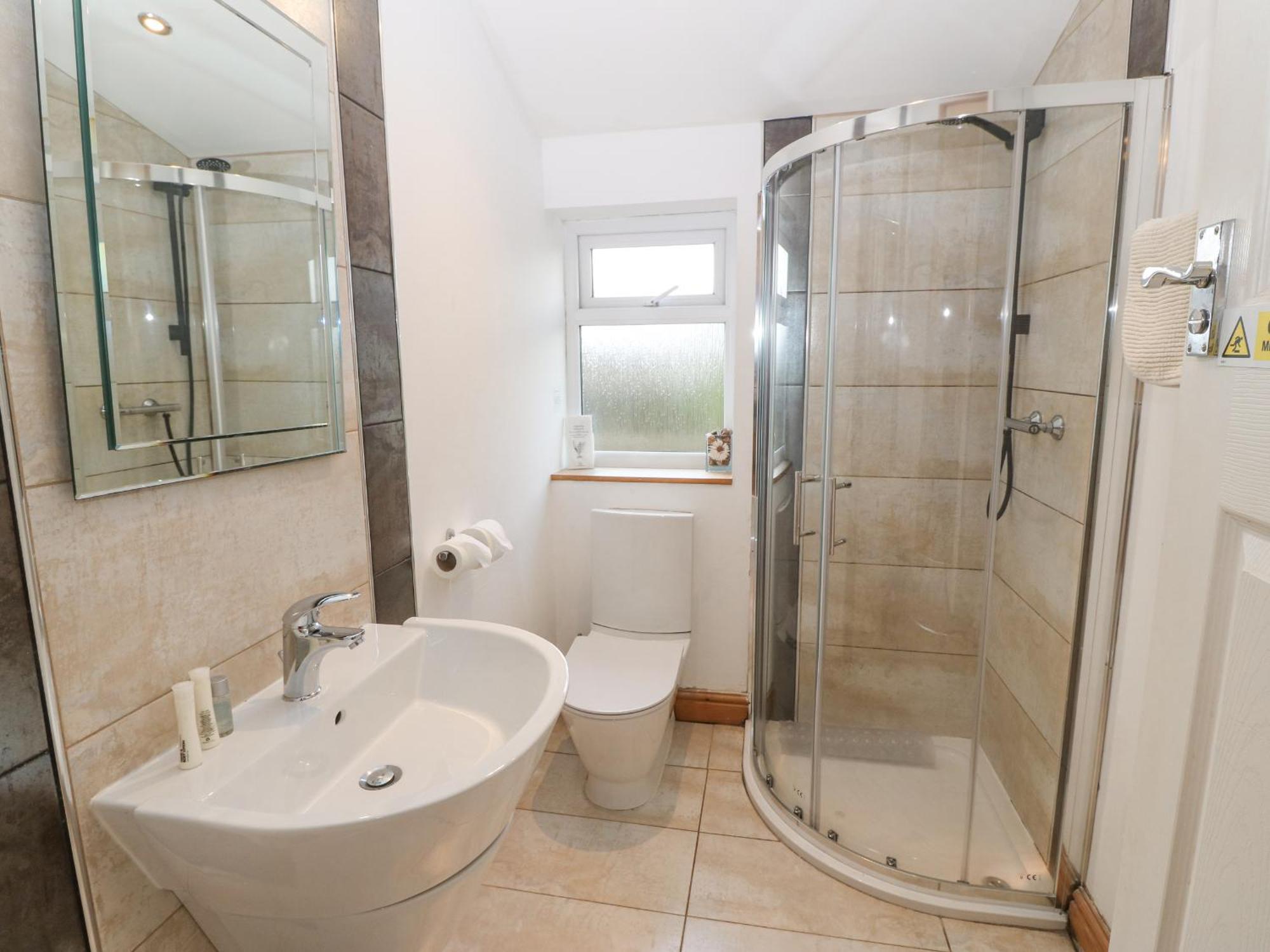 Coed Llai Villa Holyhead Exterior photo